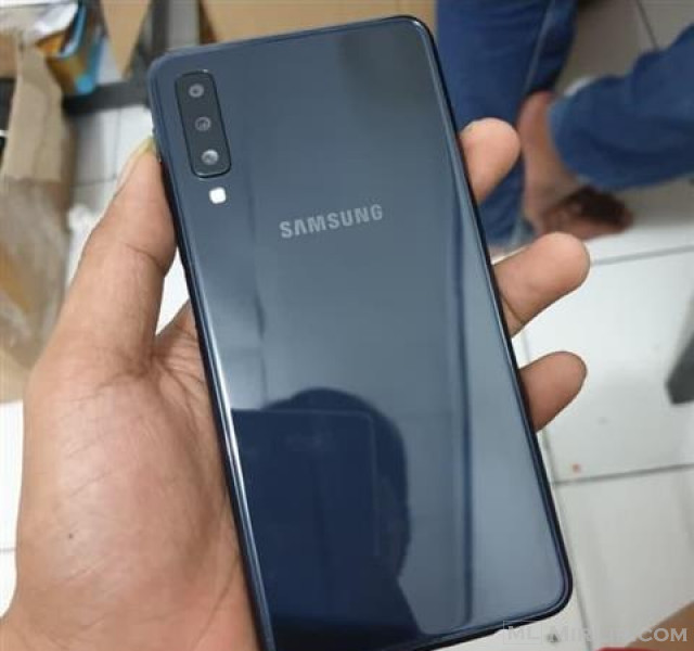 Samsung A7 (2018) - Me kuti, i blem ne Gjermani