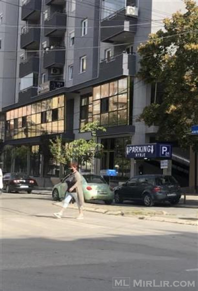 Shitet lokali 46.2 m2 ne qender te Mitrovices 