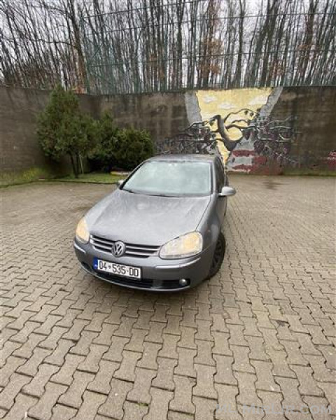 Shitet vetura VW Golf V
