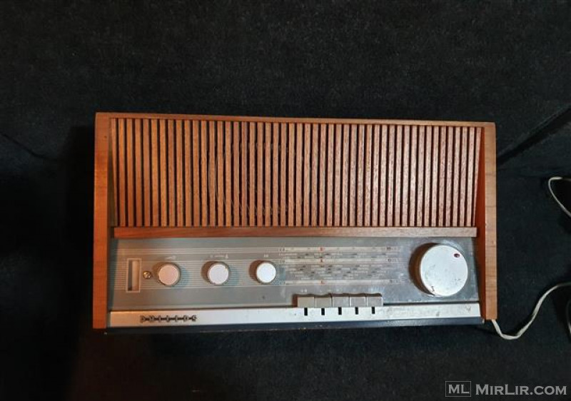 Radio te vjeter mbi 40 vite