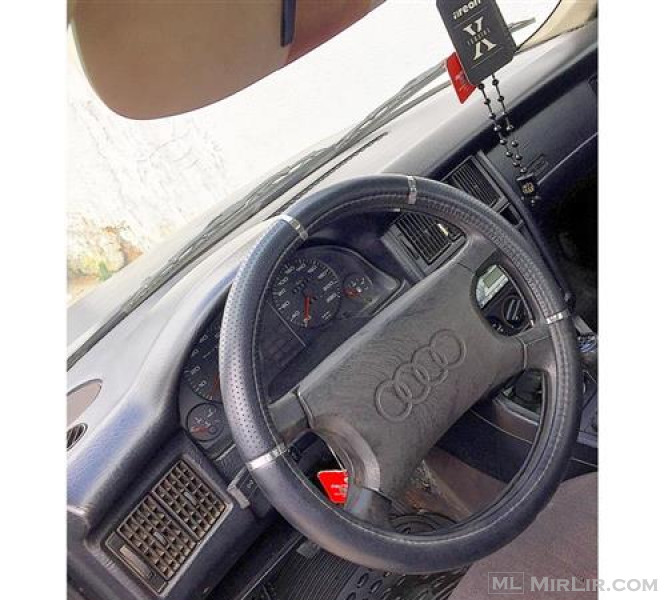Shitet Audi 80 rks i skadum shum ne gjendje tregullt 