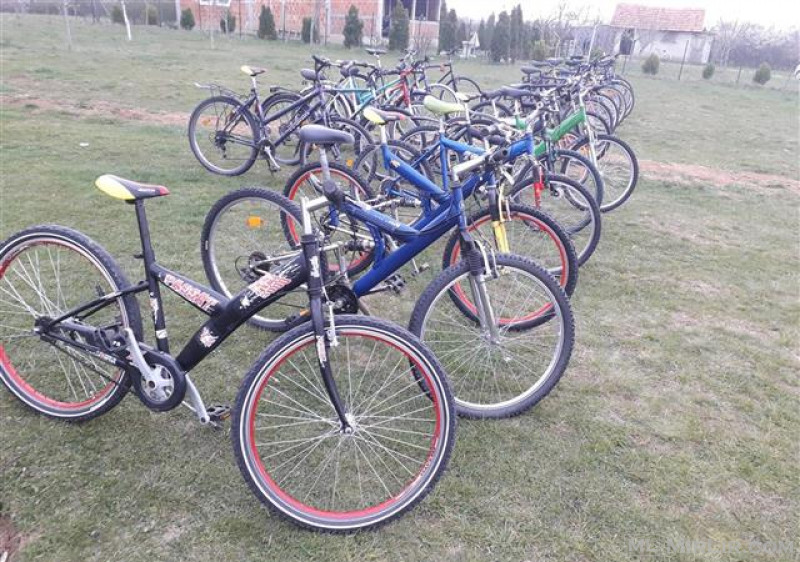 Shes bicikleta te ndryshme prodhim zvicrran si me kon te rej