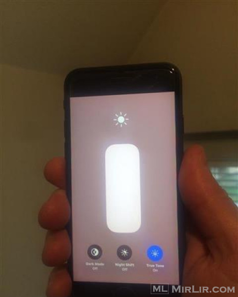 Shitet super telefoni Iphone SE 2020!