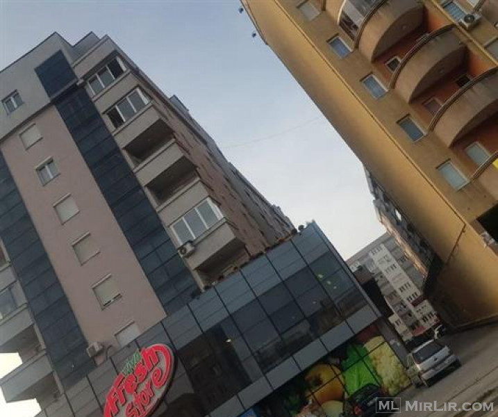 Shitet banesa në Fushë Kosovë te Viva Fresh Store