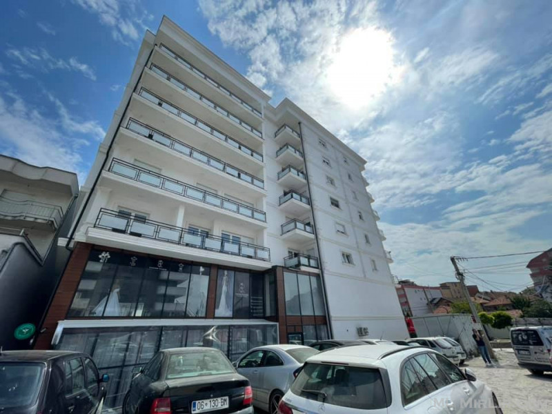 ⭕Shitet banesa70.32m2 në katin 6-të në qendër të Gjilanit ( në sheshi)