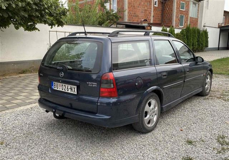 Opel Vectra 2.0 DTI VITI 2001 Targa Serbis 1vit Regjistrim