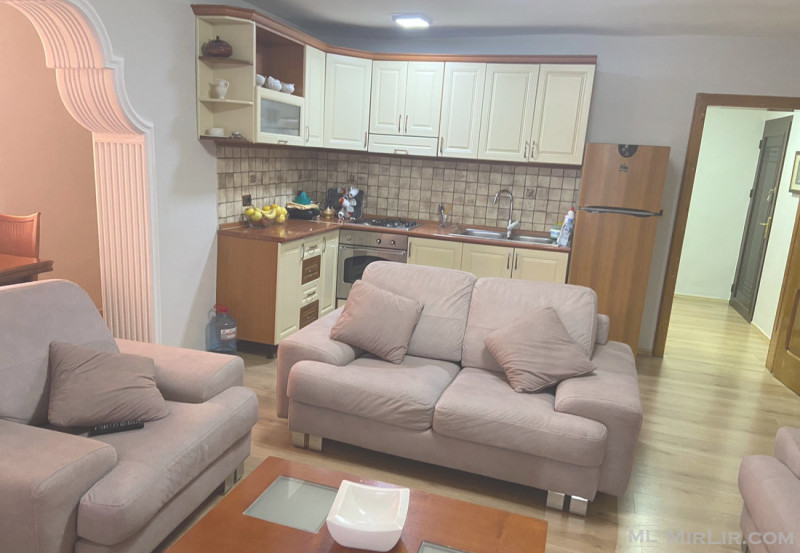 SHITET APARTAMENT 3+1 I MOBILUAR NË LAGJEN 5 MAJI, ELBASAN.