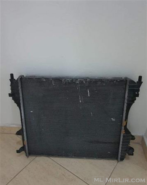 Shitet radiator original Jaguar STYPE 2.7 nafte 160 lek