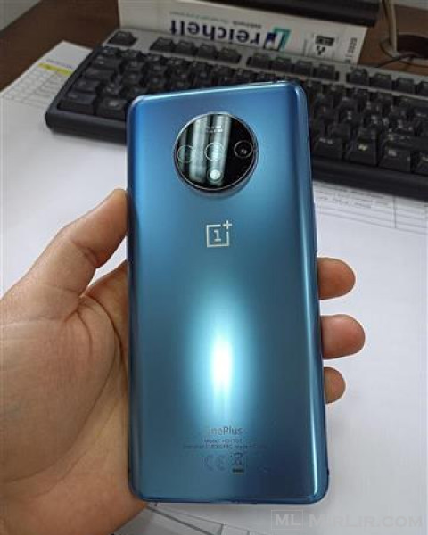 Shes Oneplus 7t ,128 me 8 ram