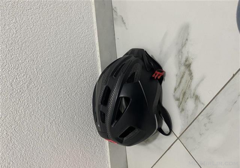 Helmet per bicikleta