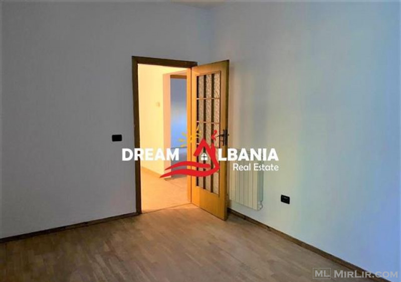 Apartament 4+1+2 në Shitje pranë Stadiumit Air Albania