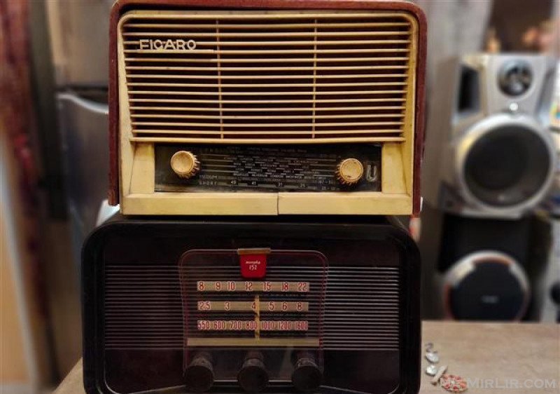 Radio te vjetra antike te huaja