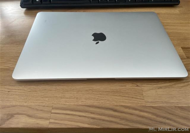 Apple MacBook Air 13, M1 8-bërthama, 8GB RAM, 256GB SSD