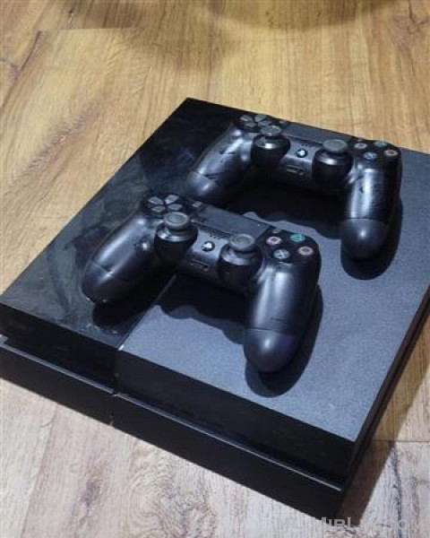 PlayStation 4 500GB  + 2 joysticka + FIFA 21 shitet urgjent