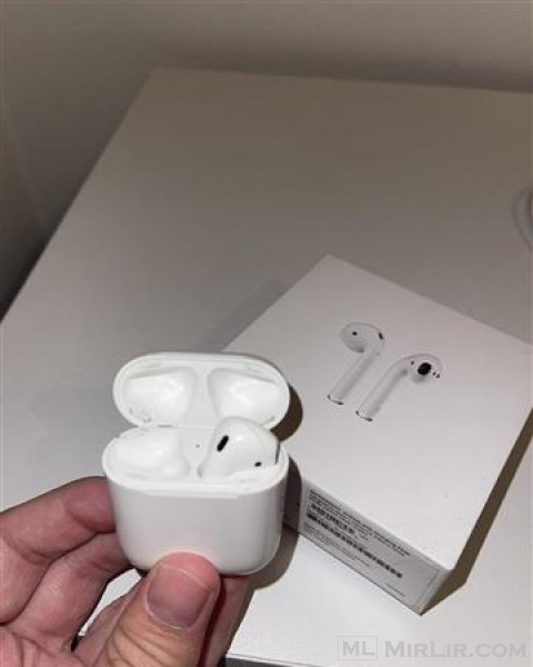 Shitet 1 dëgjuese wireless Apple AirPods (2019) me case