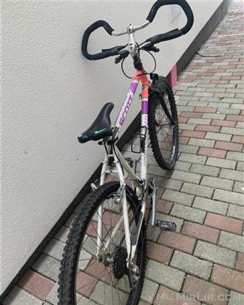 Shitet bicikleta e sapoardhur nga gjermania