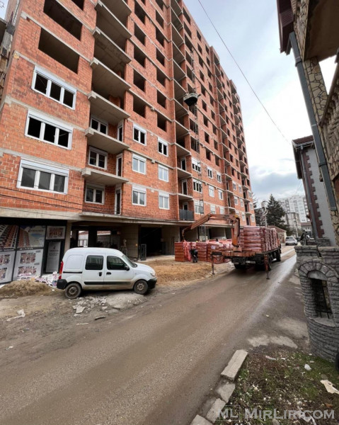 #Shitet banesa 63 m2 me pamje të mahniteshme ku shihet komplet qendra e Ferizajit 