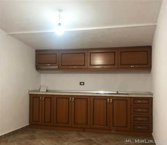 Shtëpi në shitje-Korçë