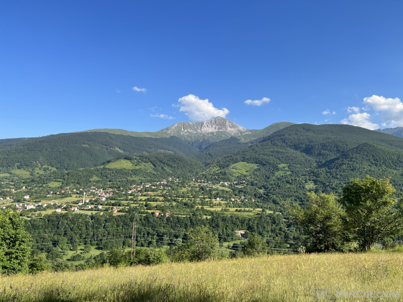 Shiten 1 hektar tokë e pershtatshme për Villa dhe objekte turistike