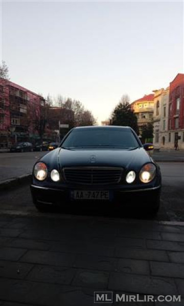 Mercedes-Benz  E-240