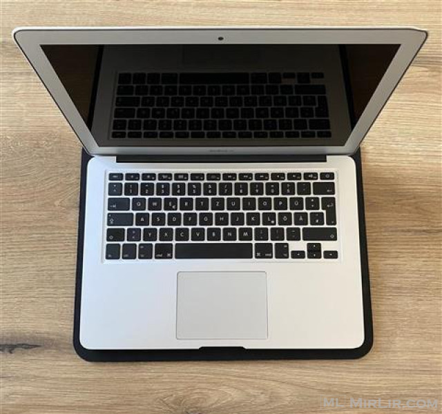 MacBook Air (13-inch, Early 2015) 2.2 i7 8GB 512SSD