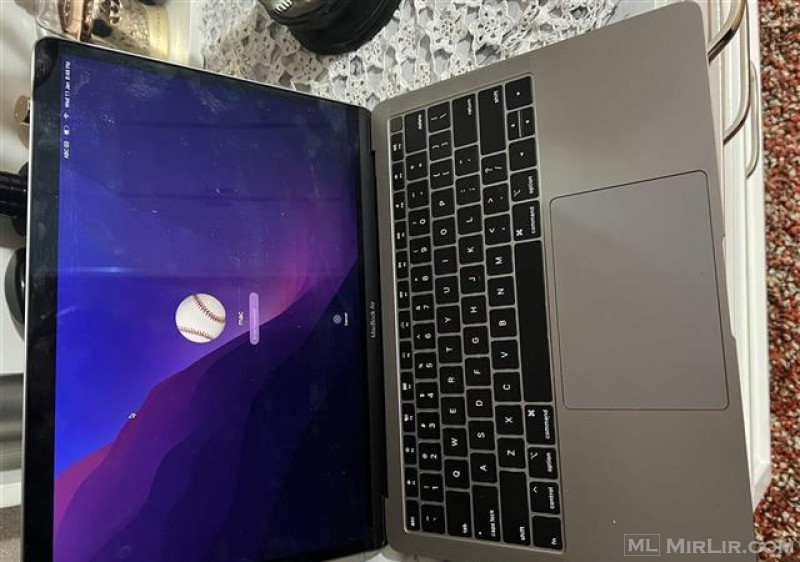 shitet Macbook Air i 2018 cmimi 570 euro