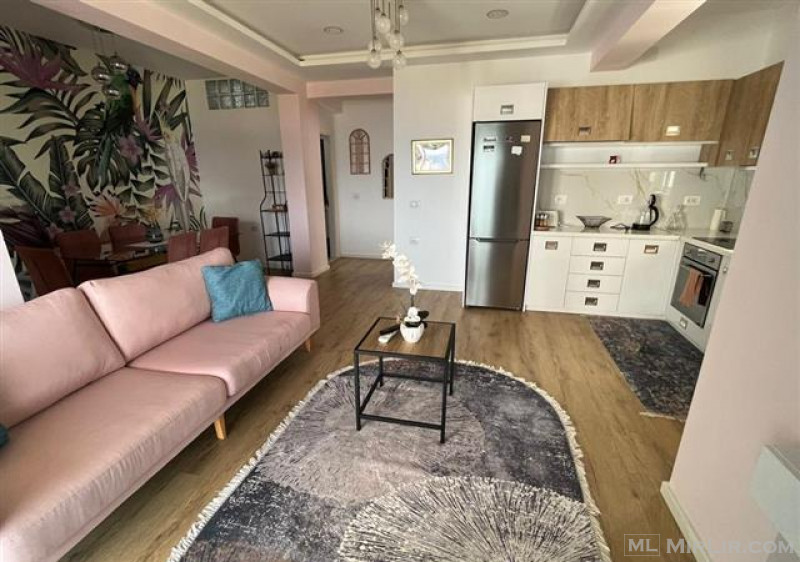 Apartament 2+1 i mobiluar me pamje nga deti + Garazh