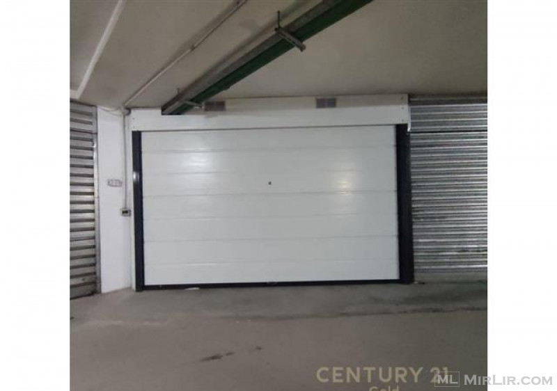 Garazh i mbyllur per shitje, ne Qender, 9 Kateshet