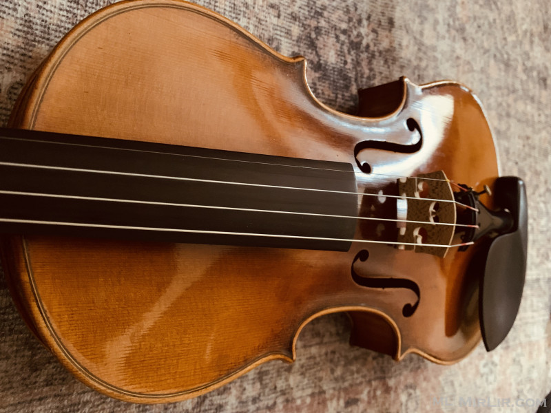 Violinë 4/4 “antike” profesionale ne gjendje optimale