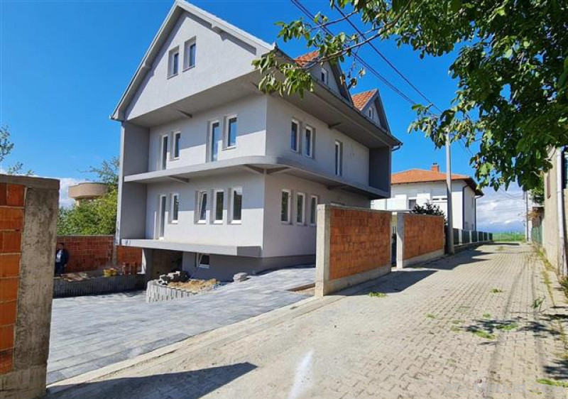 Shitet shtëpia e re dhe sapo e ndërtuar në Arbëri  ?