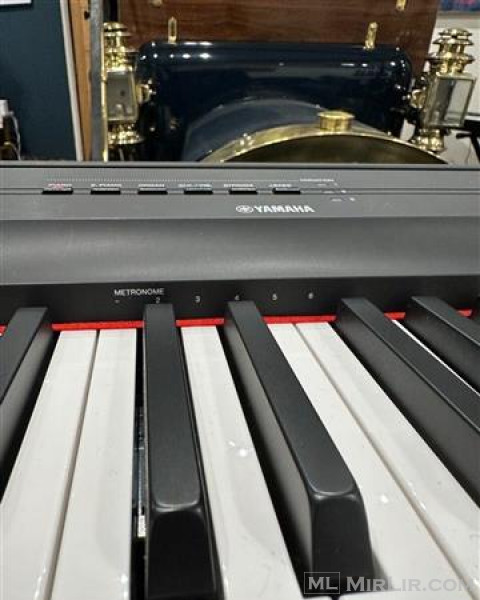 Yamaha P125 Black Digital Piano Ex Display 