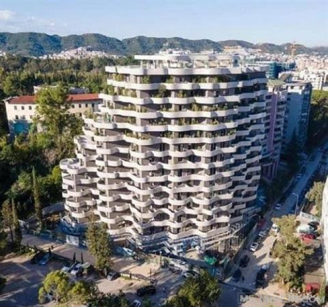 Tirane,shes Apartament 4+1, 337 m²(AIR ALBANIA)