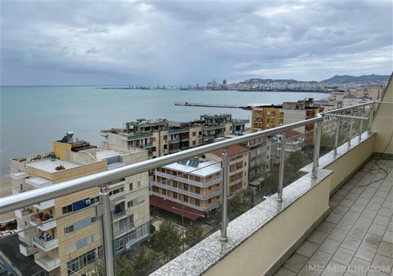 Shitet apartament 3+1 pamje nga deti plazh Durres 