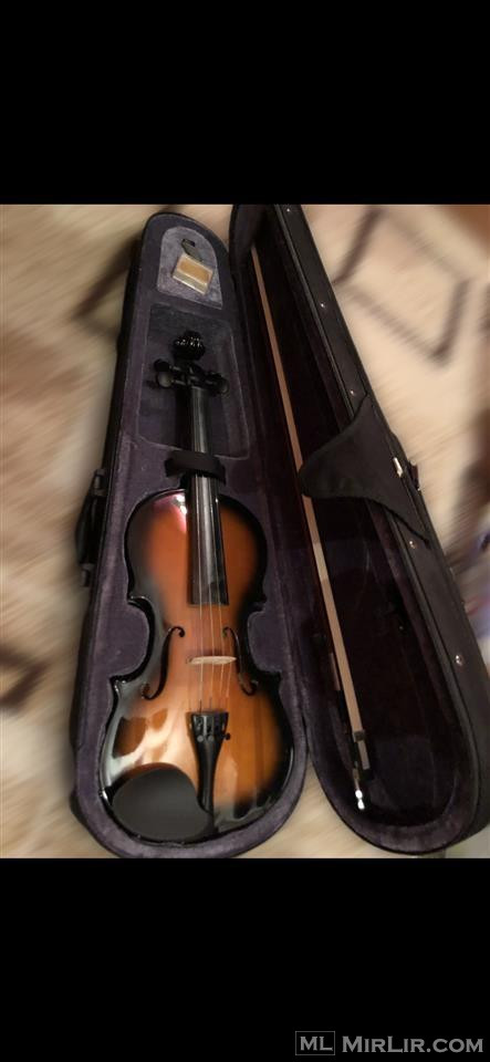 Violine 4/4 e markës Stagg (Përdorur vetëm 2 javë)