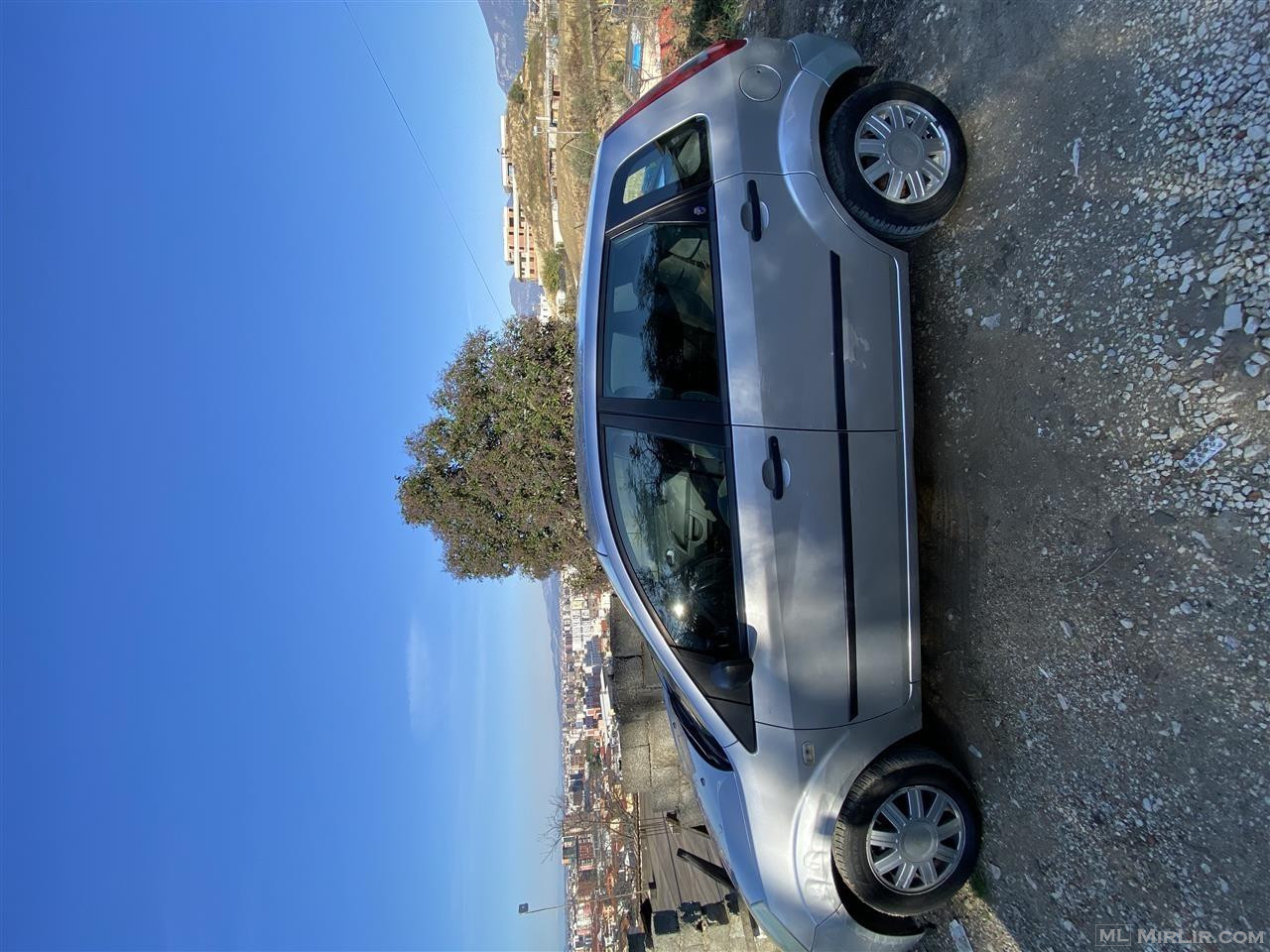 Shitet Ford Fiesta