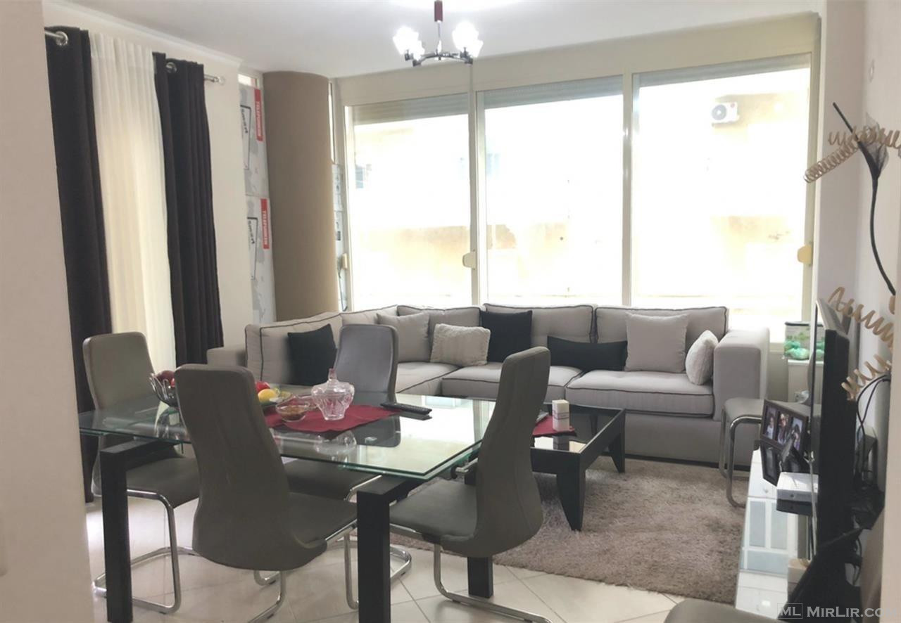 SHITET APARTAMENT LUKSOZ 2+1 AFËR QENDRËS, VLORË.