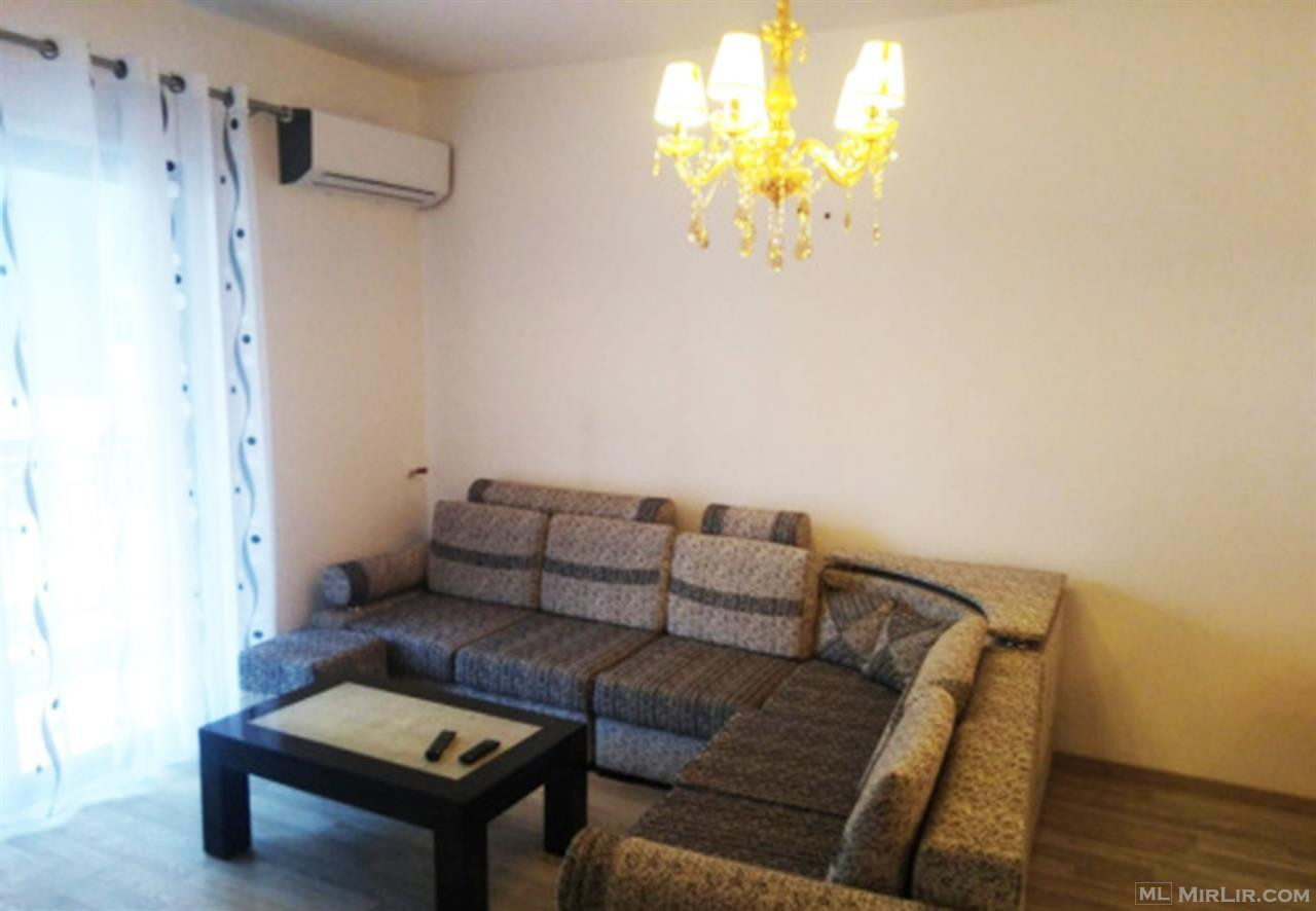 Shitet apartament 2+1 në Lagjen \"Pavarësia\", Vlorë.