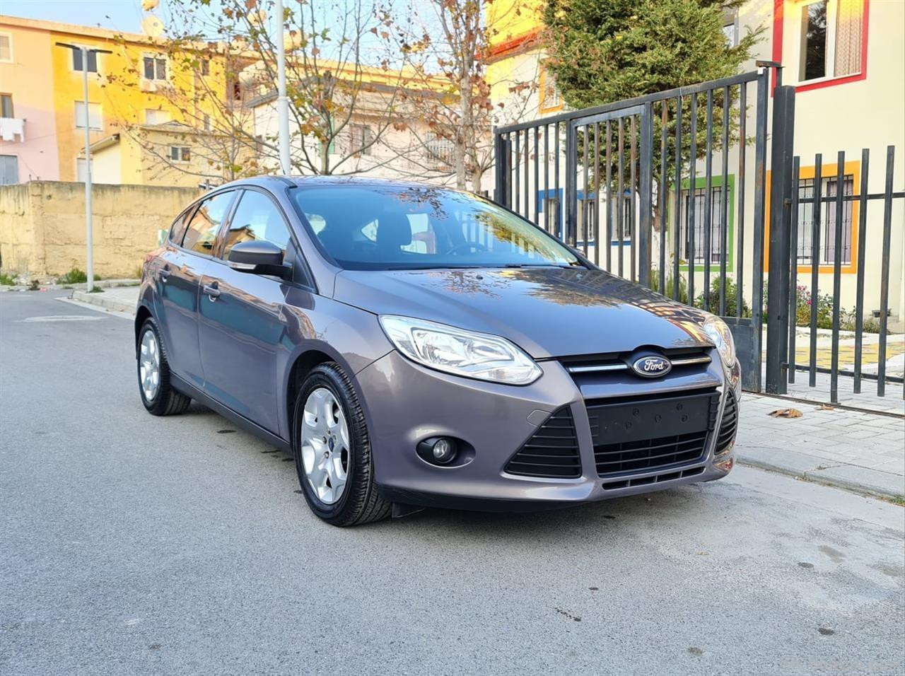 Ford focus berlina 1.6 nafte