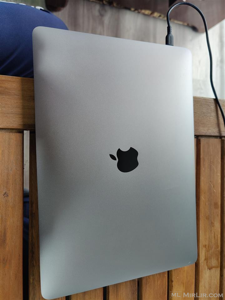 macbook pro 13 inch,  2017