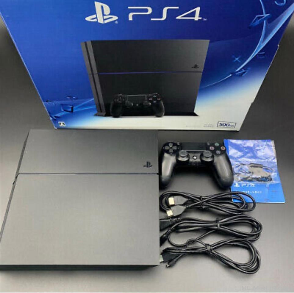 Sony Playstation 4 console 