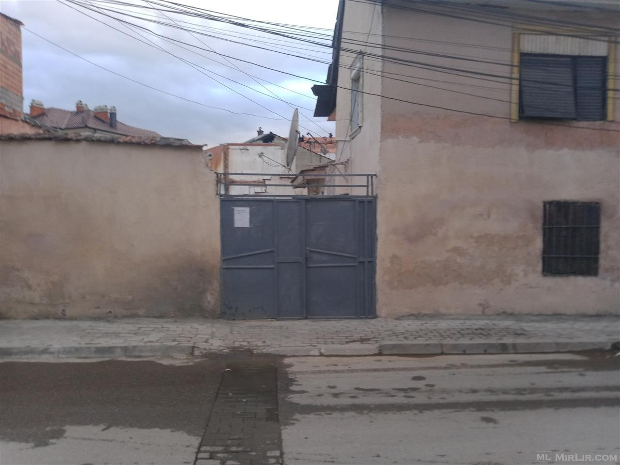 Shitet shtepia ne Prizren