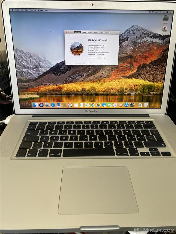 Macbook core i7 / 15.4 inch / Early 2011