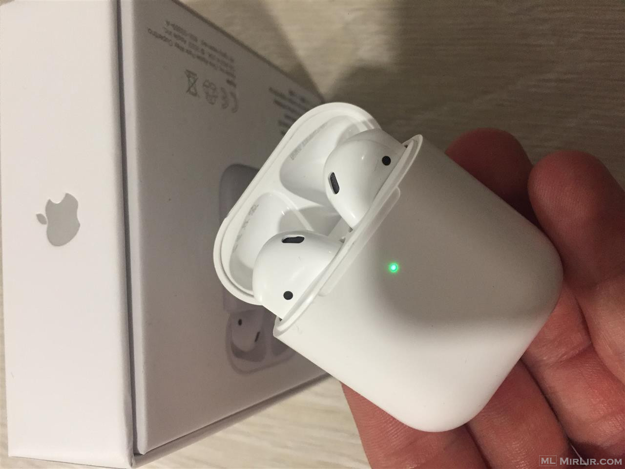 Airpods 2 Apple??