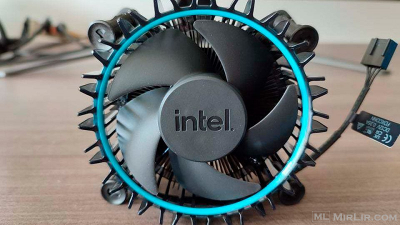 Stock cooler per gjenerate te 12 ose per LGA 1700