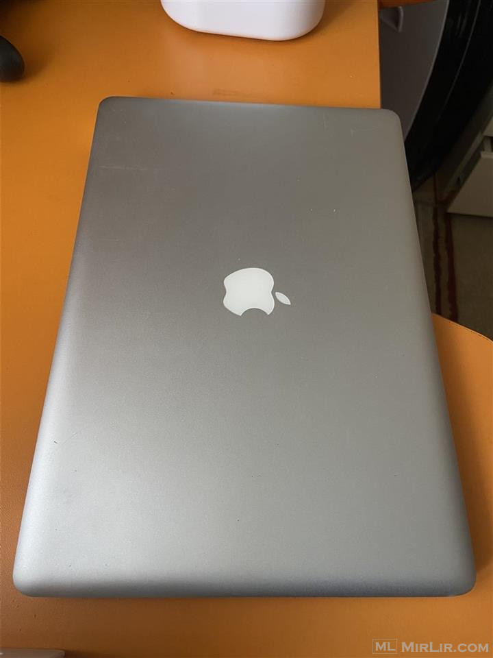 Macbook pro 15’ 2011
