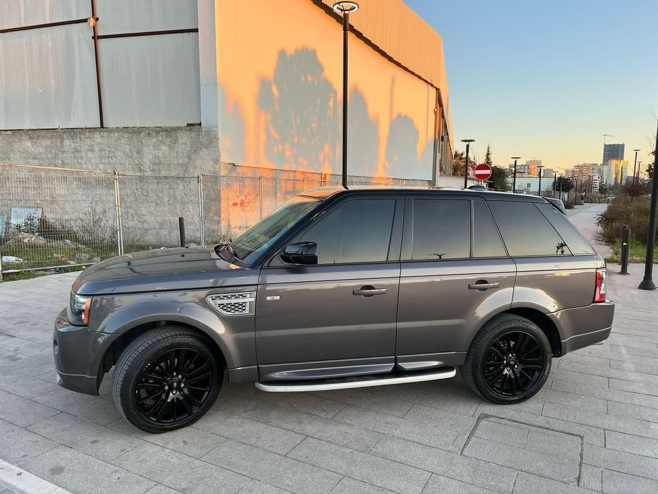 Range Rover Sport 2.7 Look AutoBiography Full Options