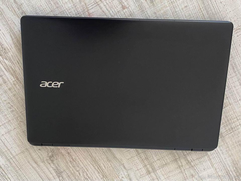 Acer i5-5th /15.6\" HD / 1.0TB /8 Ram/ HD Graphics