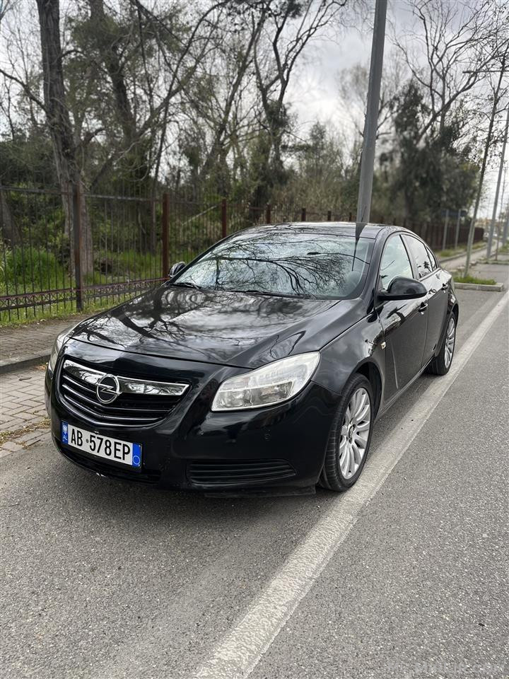 Opel Insignia automatik ekonomike!