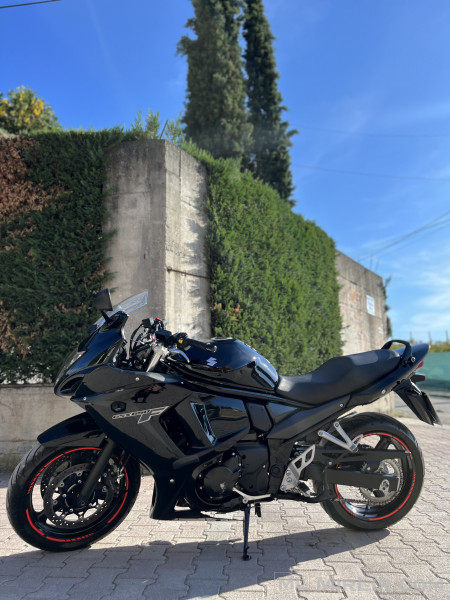 NDRROHET ME TMAX SUZUKI GSX-650f