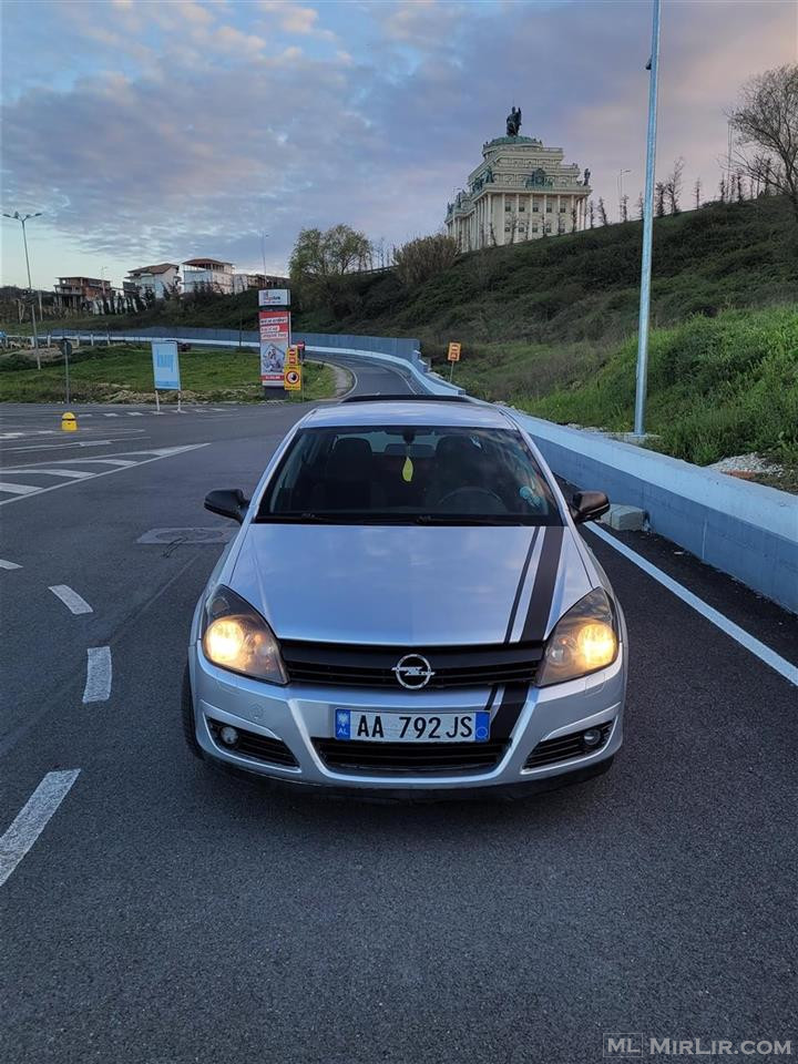Opel Astra 1.7 nafte